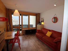 Studio rénové proche pistes avec balcon - FR-1-502-386